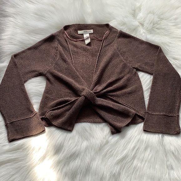 LAURA PETITES |Cropped Sweater - Picture 3 of 14